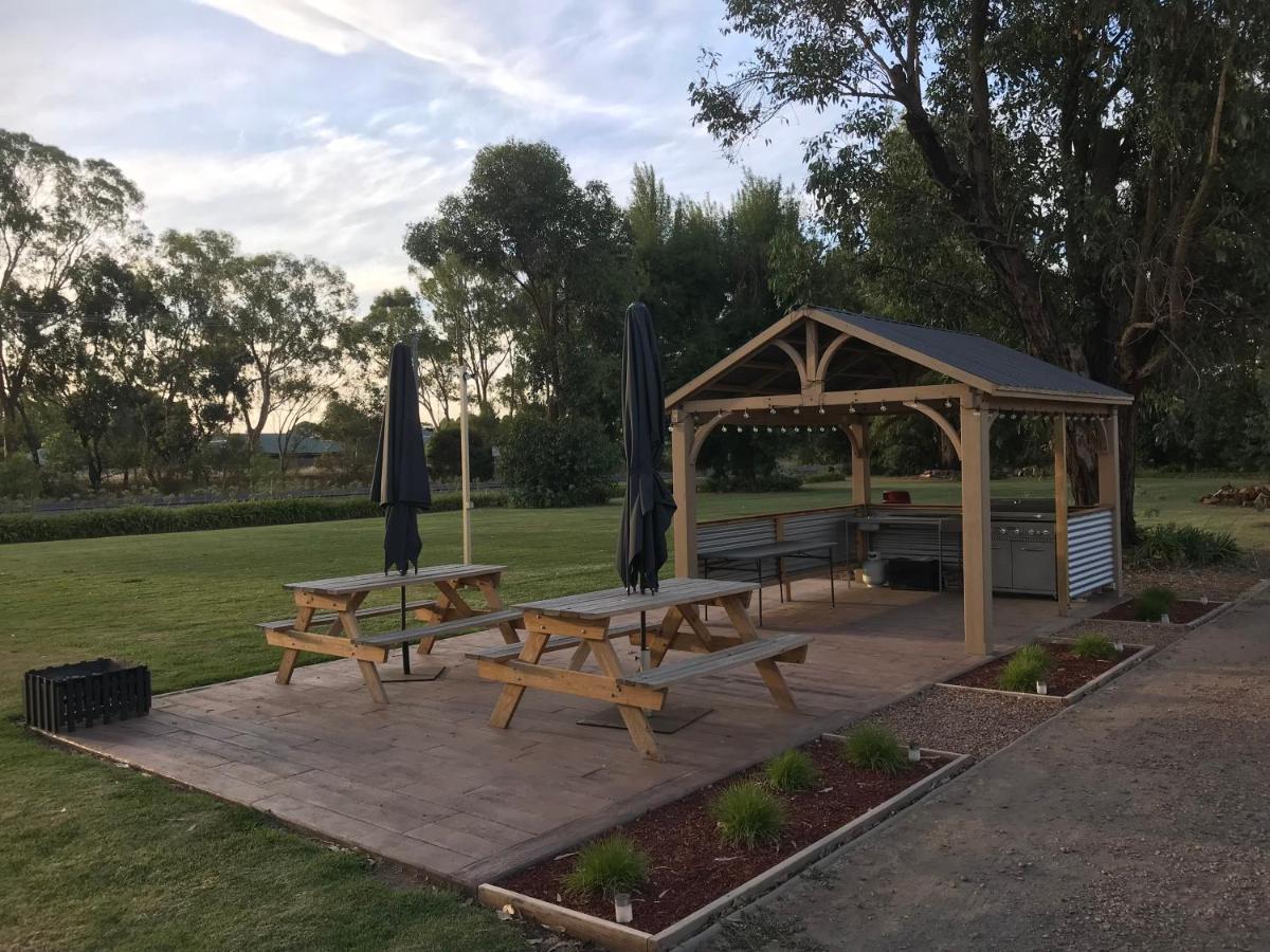 Tatura Country Motel Exterior foto